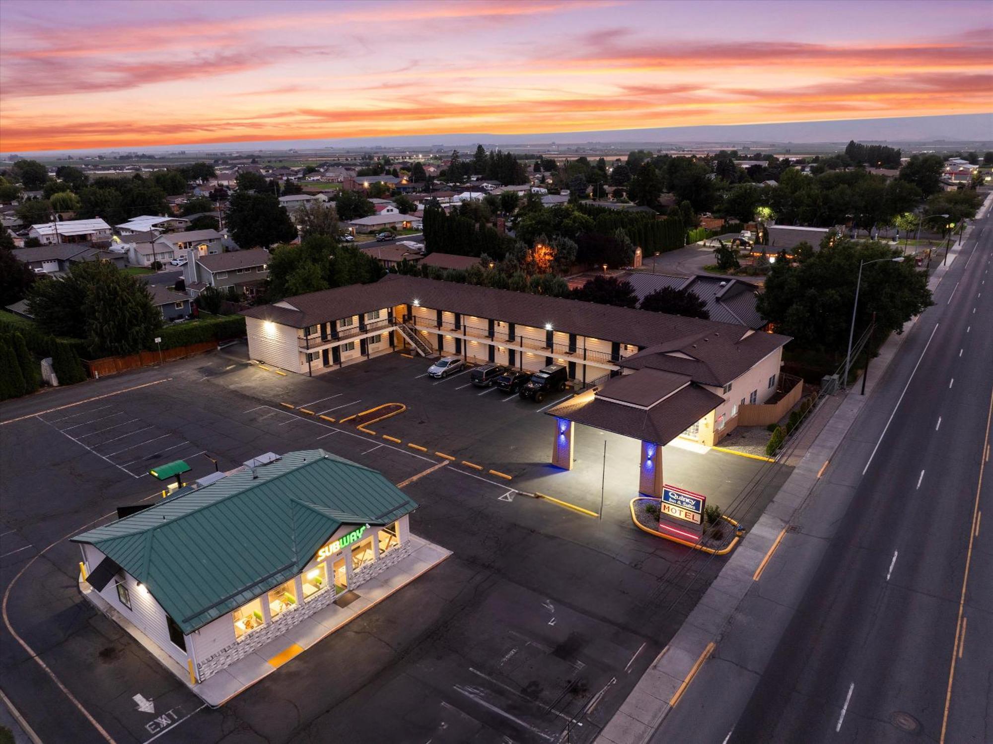 Quincy Inn And Suites Exterior photo